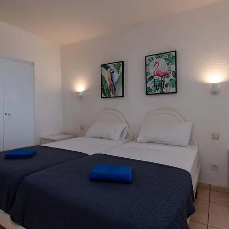 Santa Maria 107 - Studio With Pool And Sea Views *