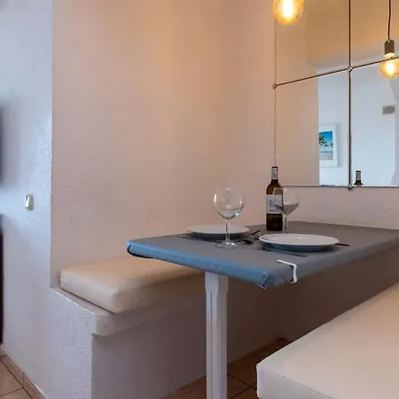 아파트 Santa Maria 107 - Studio With Pool And Sea Views 아데제