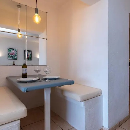 Santa Maria 107 - Studio With Pool And Sea Views *